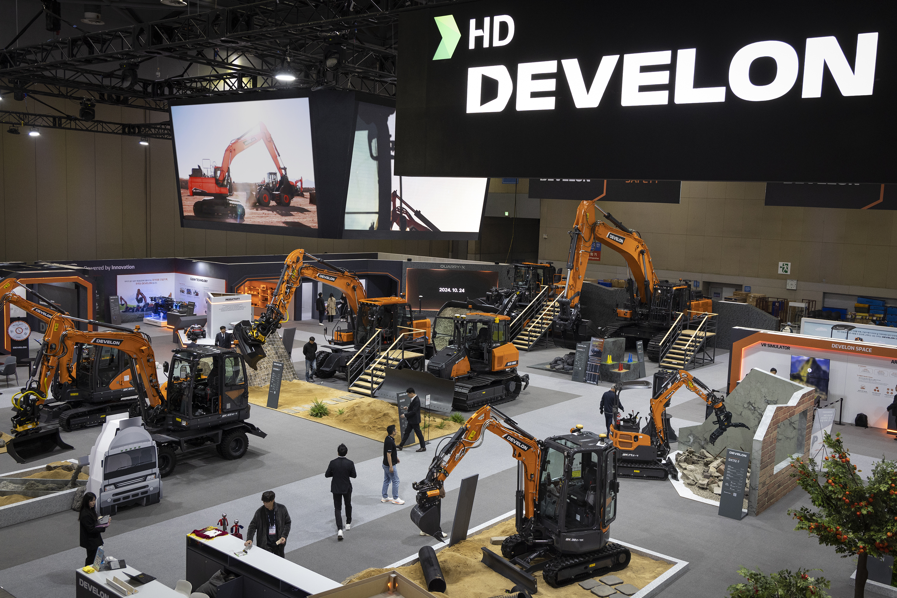Photo caption: The booth for HD Hyundai Infracore at the Korea International Construction Equipment Exhibition (CONEX 2024)