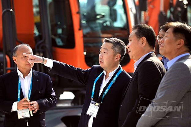 Doosan Group Chairman Jeongwon Park Sheds Light on ‘Digital Transformation to Compete in China’